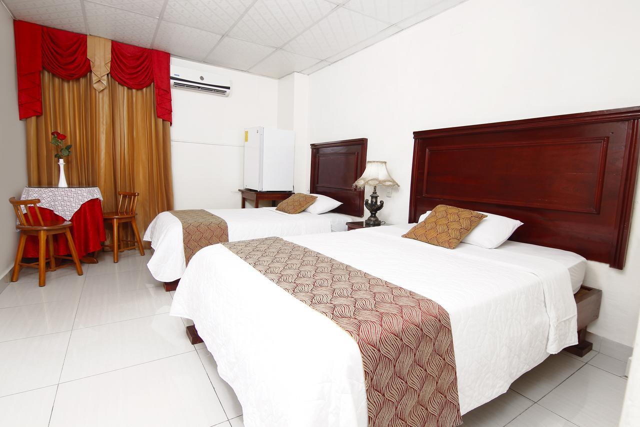 Hotel Flor De Liz Γκουαγιακίλ Εξωτερικό φωτογραφία