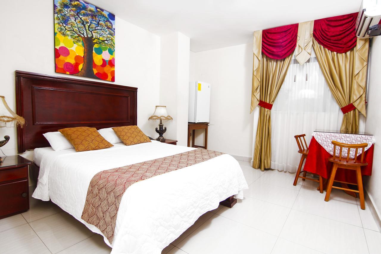 Hotel Flor De Liz Γκουαγιακίλ Εξωτερικό φωτογραφία