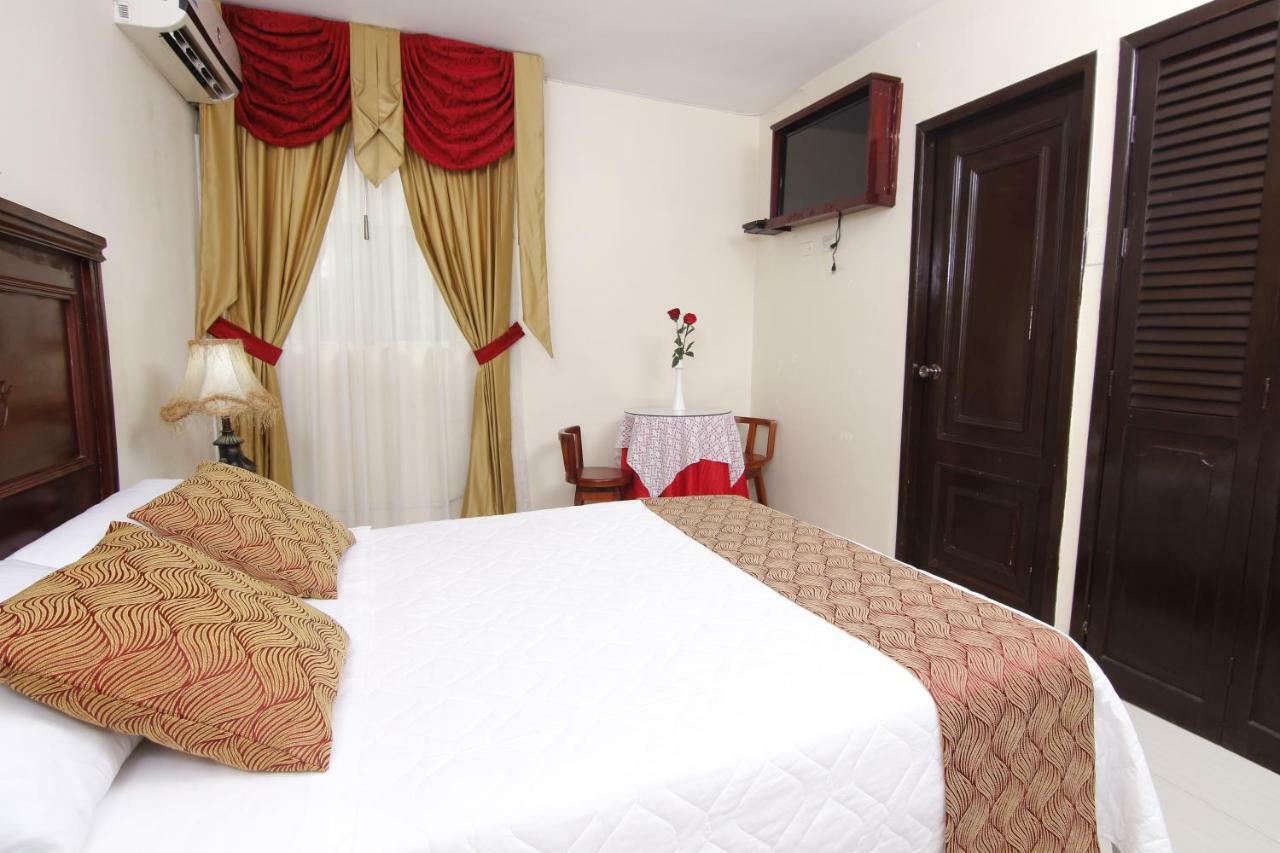 Hotel Flor De Liz Γκουαγιακίλ Εξωτερικό φωτογραφία
