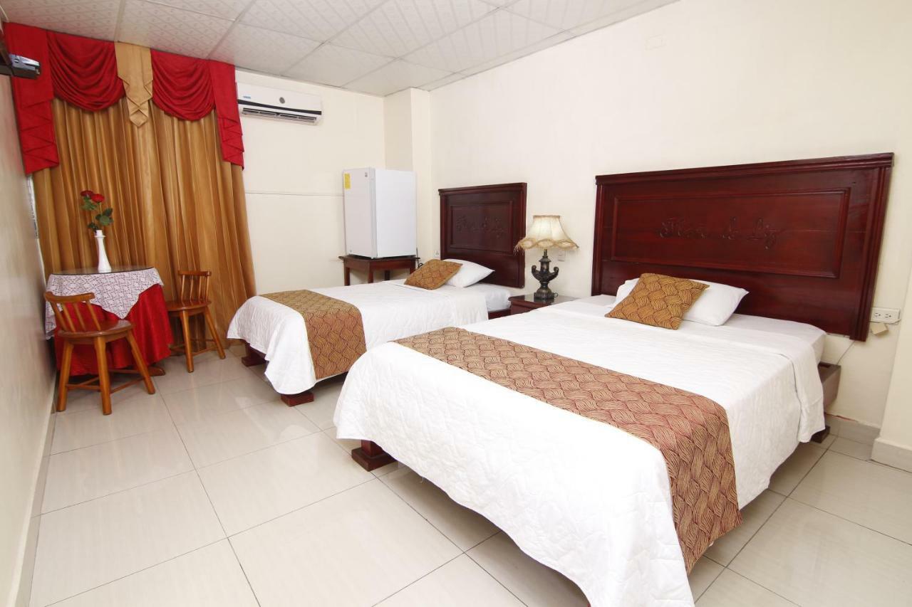 Hotel Flor De Liz Γκουαγιακίλ Εξωτερικό φωτογραφία